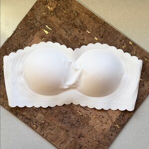 2XL Seamless White Strapless Bra